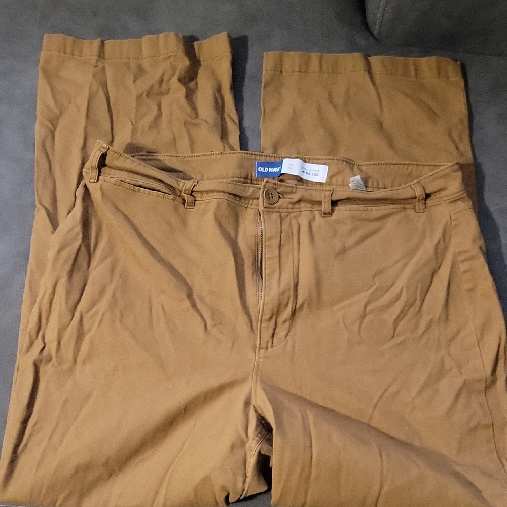 Old Navy Tan Chino Pants Classic Style
